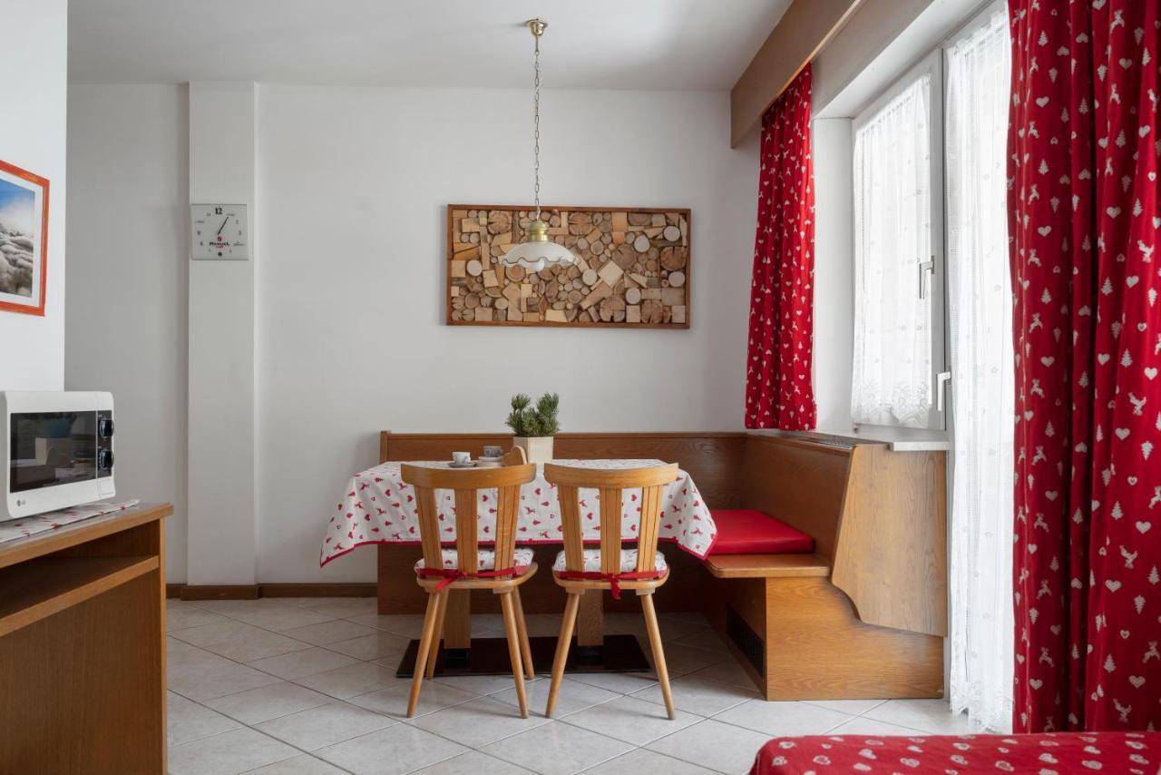 A. Paolo Apartments Виго ди Фаса Екстериор снимка
