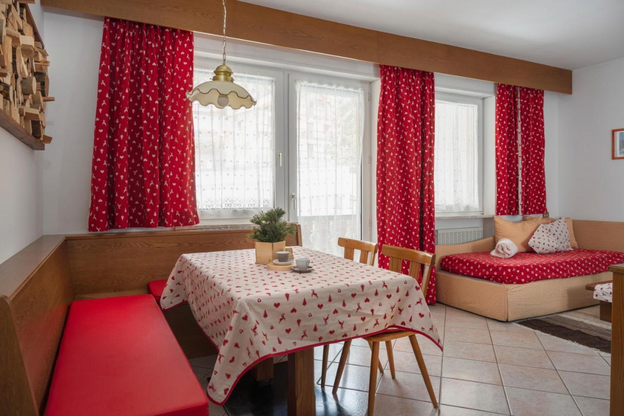A. Paolo Apartments Виго ди Фаса Екстериор снимка