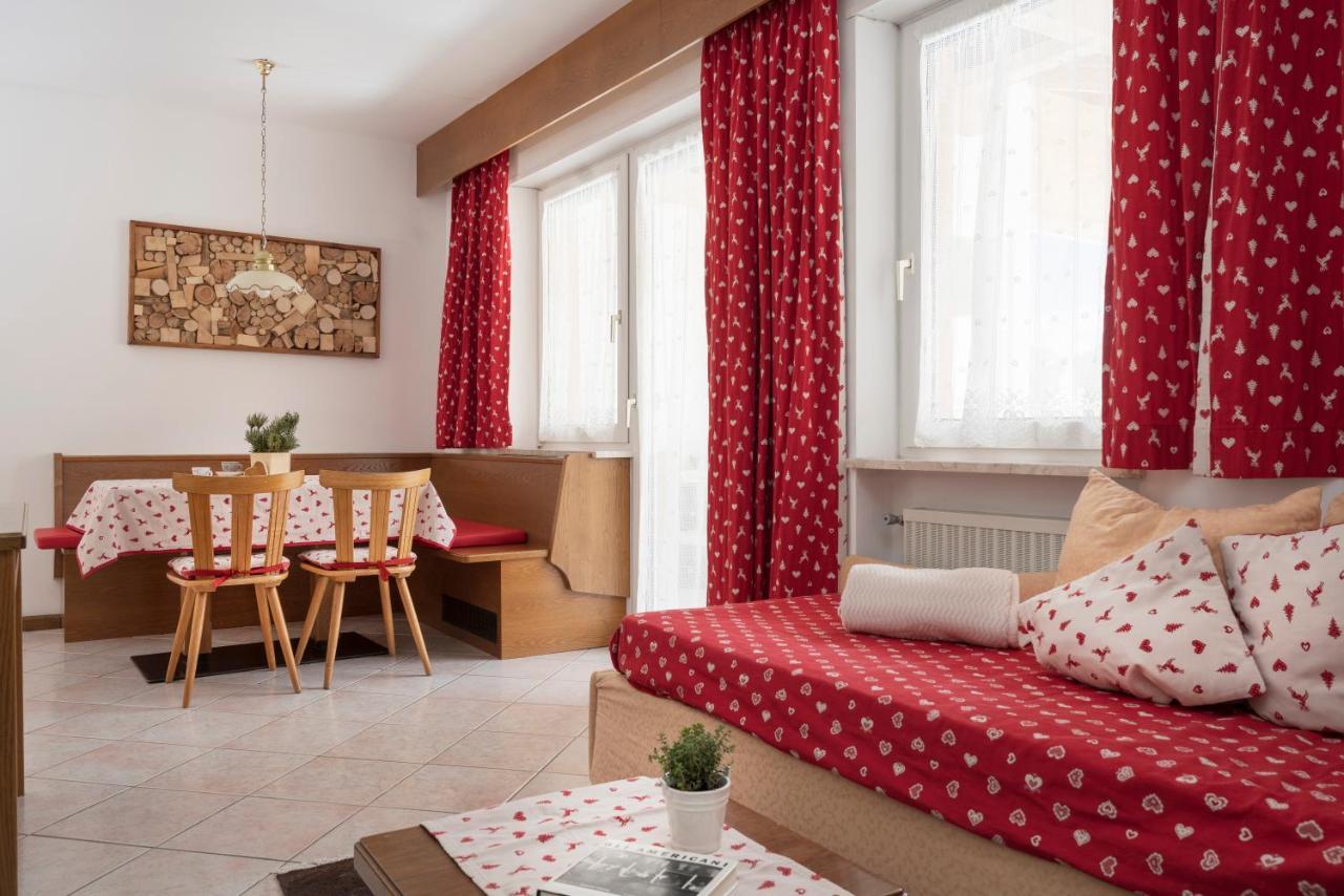 A. Paolo Apartments Виго ди Фаса Екстериор снимка