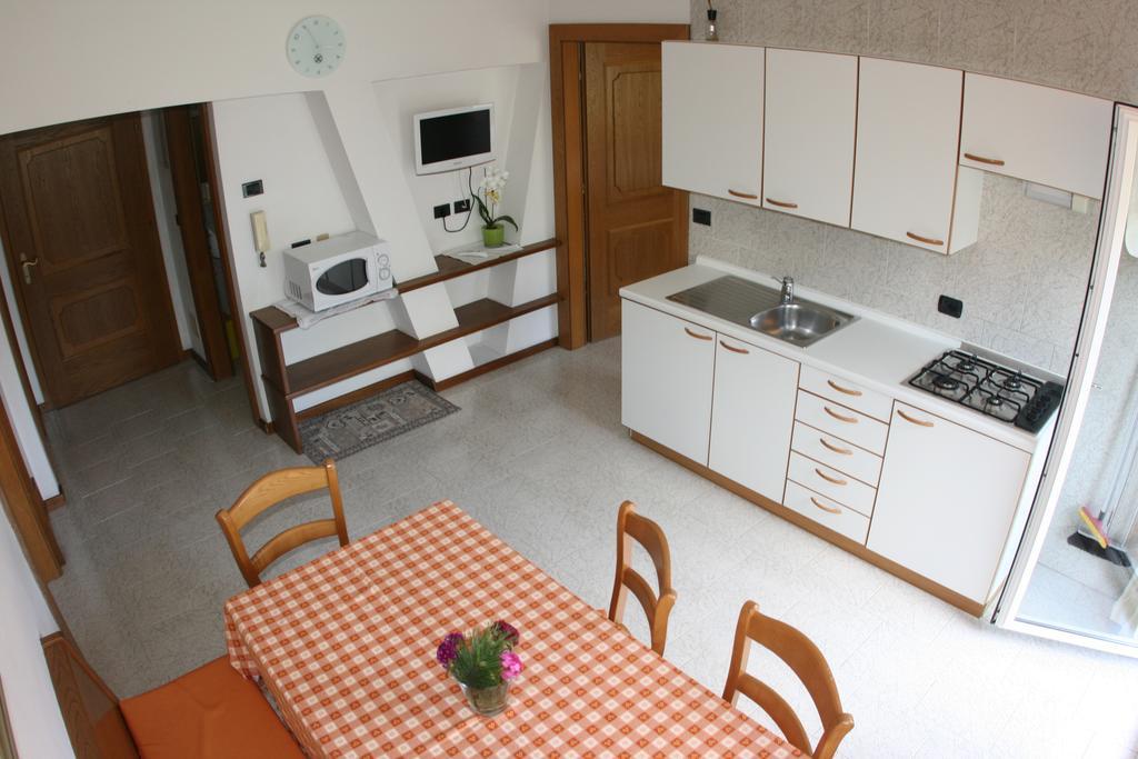 A. Paolo Apartments Виго ди Фаса Екстериор снимка