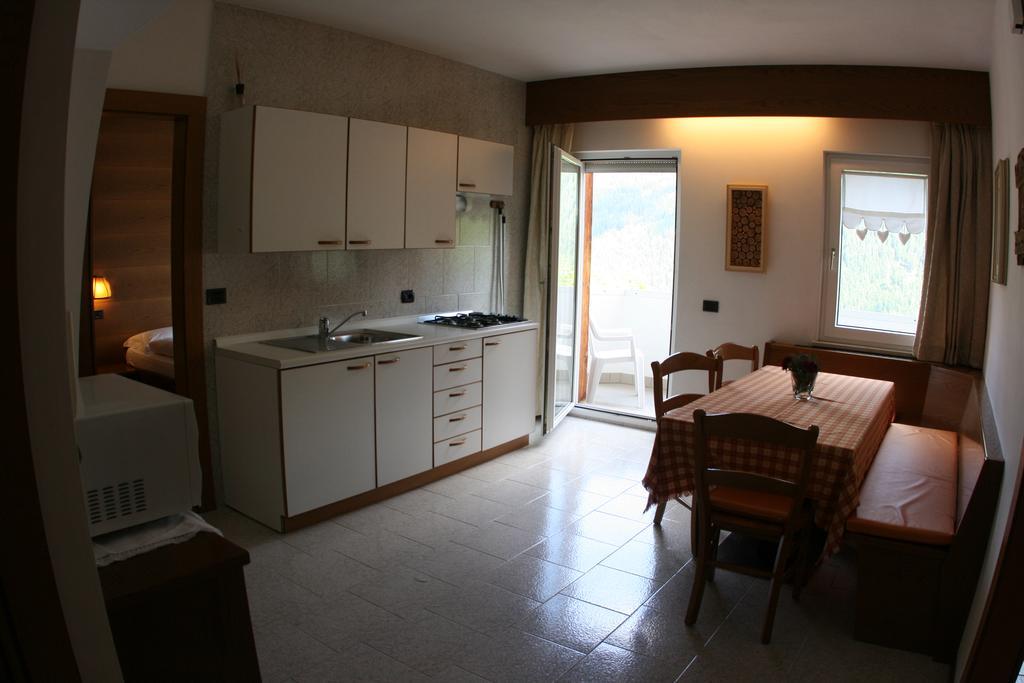A. Paolo Apartments Виго ди Фаса Екстериор снимка