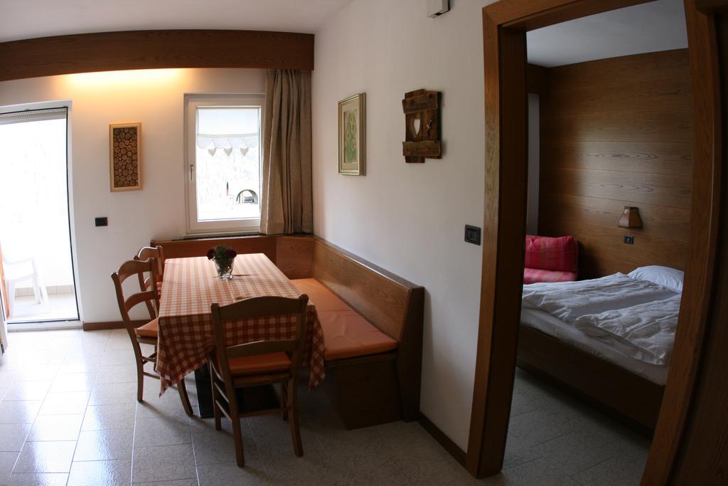 A. Paolo Apartments Виго ди Фаса Екстериор снимка