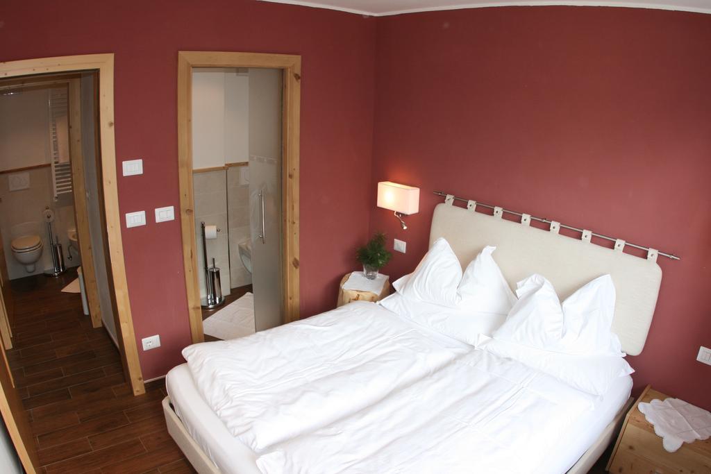 A. Paolo Apartments Виго ди Фаса Екстериор снимка